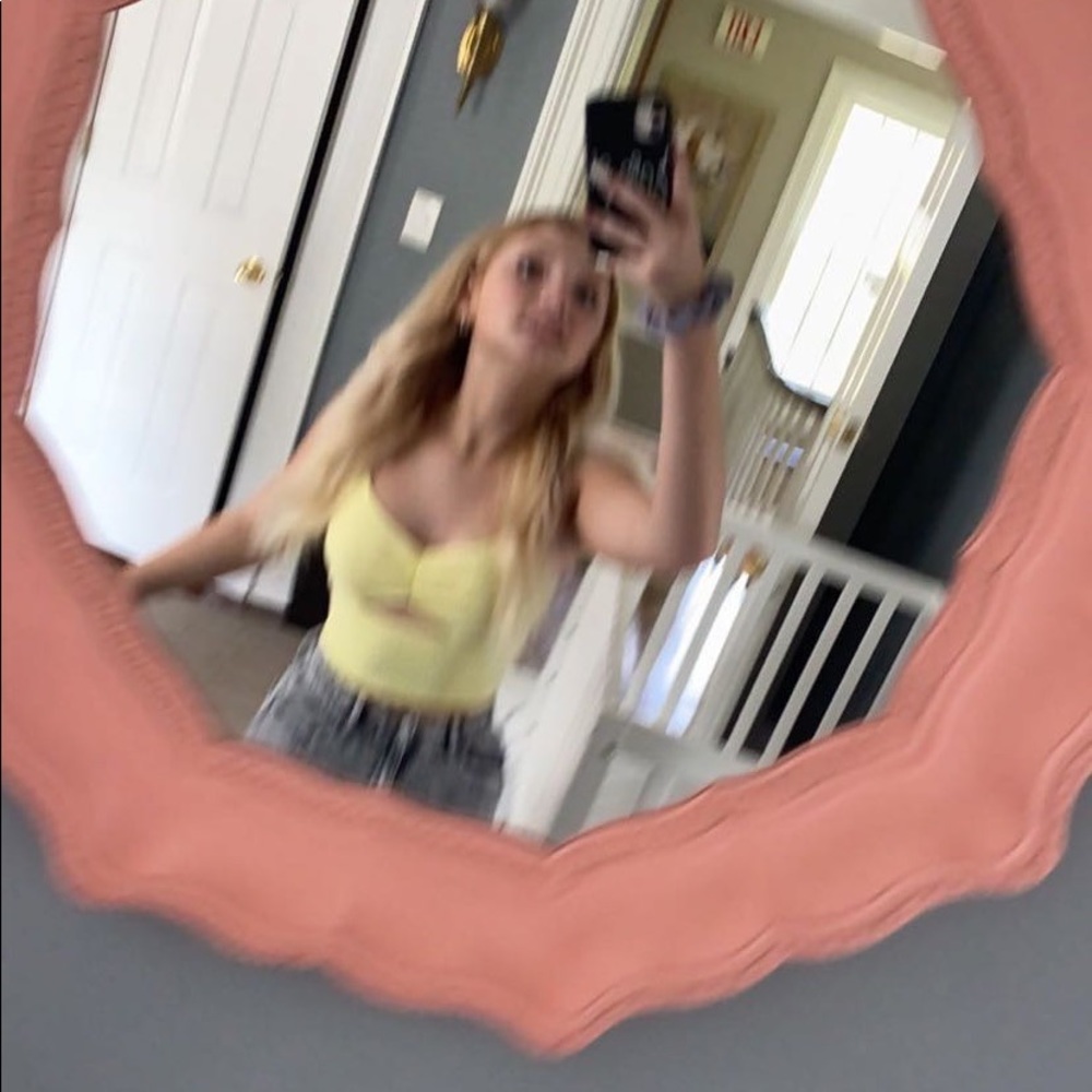 Meet your Posher, Emma